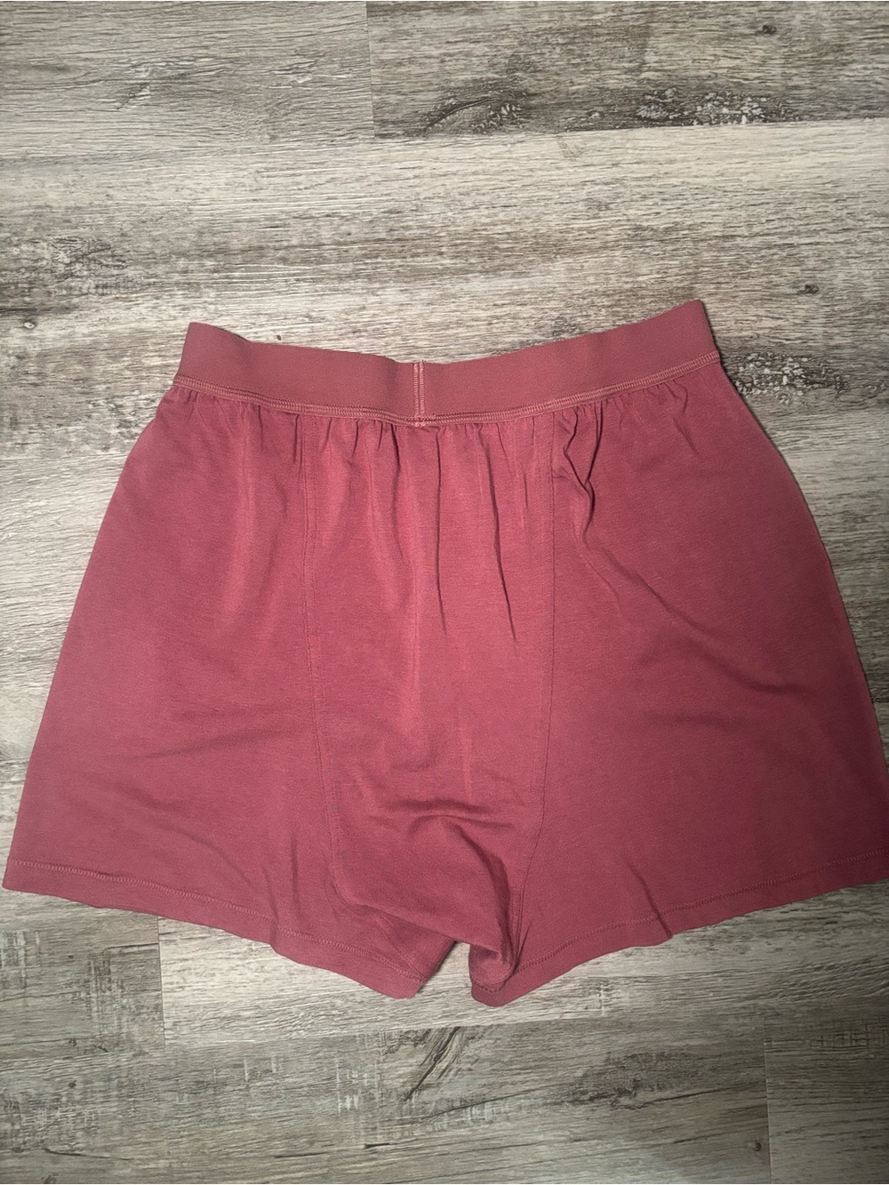 SKIMS Boyfriend Loose Boxer Shorts in Beet - Picture 4 of 4